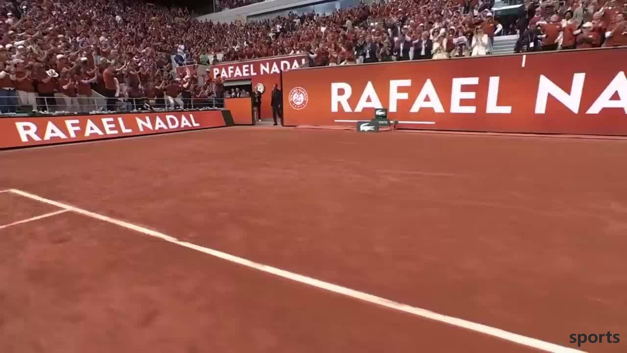Nadal dự lễ tri ân ở Roland Garros